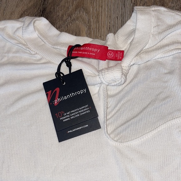 N:Philanthropy Rosey Cut-Out T-Shirt Size Medium - Picture 13 of 15